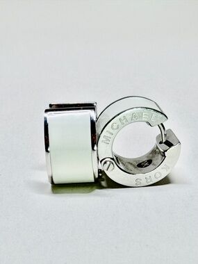 MICHAEL KORS White and Silver Tone Reversible Huggie Hoop Earrings